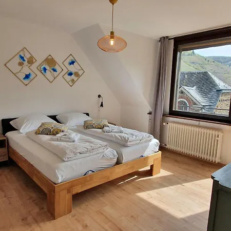 מלון דירות Roemerstube &