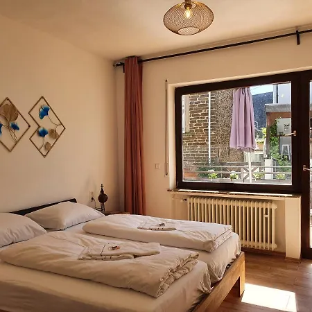 Roemerstube & Aparthotel Ediger-Eller