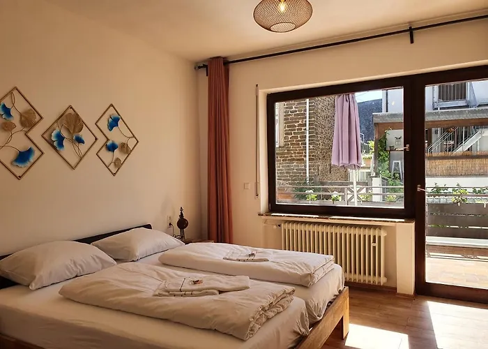 Roemerstube & Hotel apartamentowy Ediger-Eller