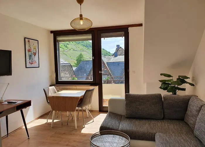 Hotel apartamentowy Roemerstube & Ediger-Eller